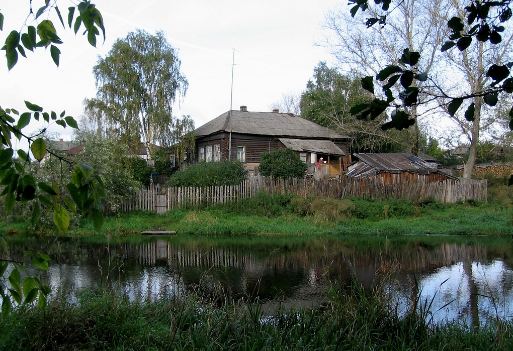 Дом у реки авито